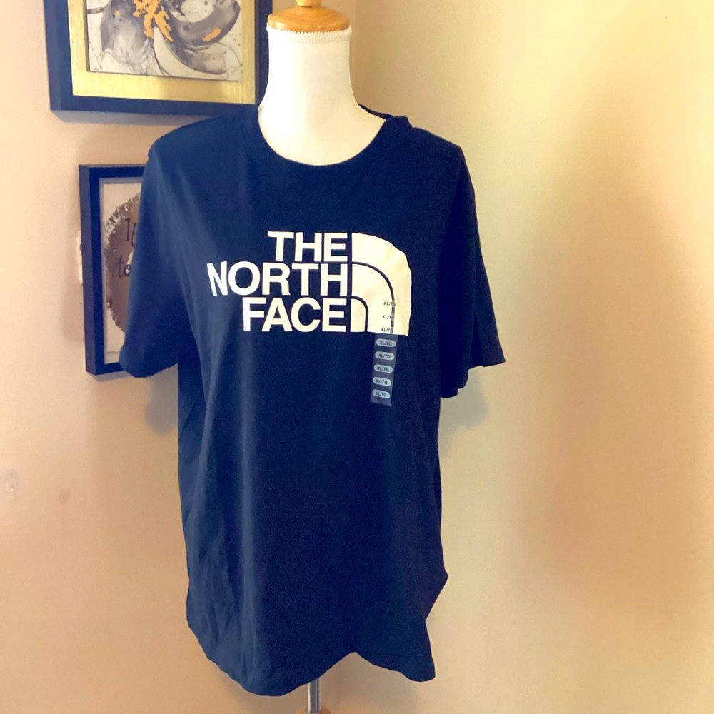 The North Face XL T-Shirt